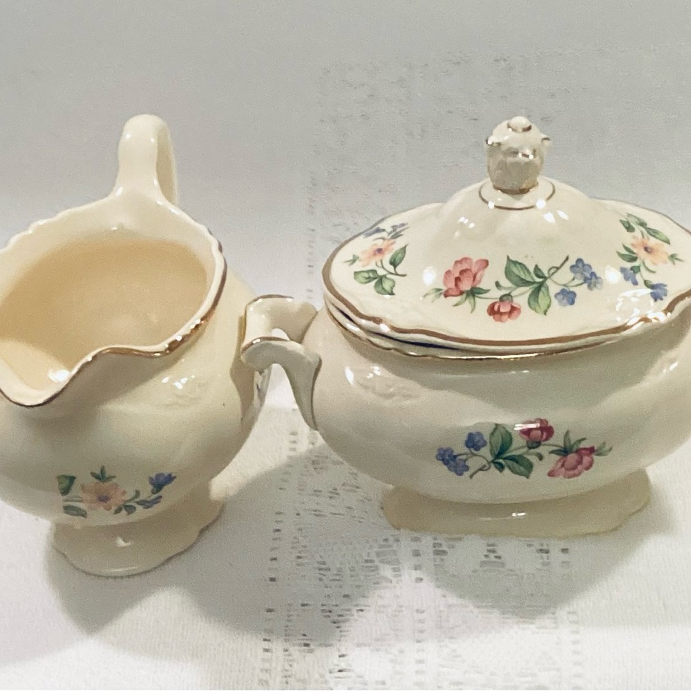 Vintage Homer Laughlin Spring time pattern , cream and sugar bowl with lid.